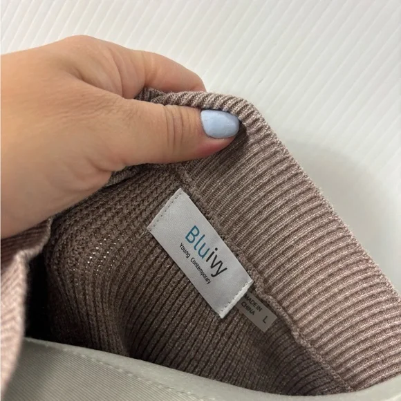 Blu ivy dress size L ( would fit m/l) - Picture 4 of 4